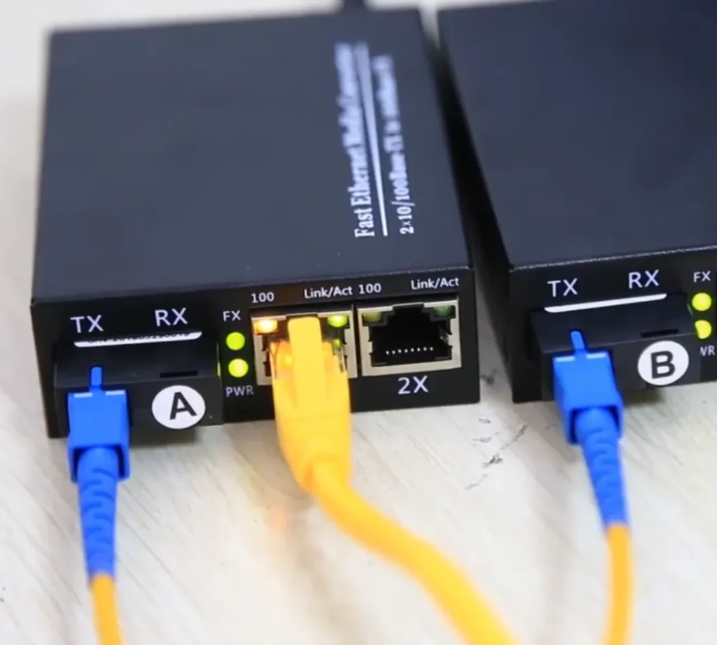 Grey vs. Color Transceivers: What Sets Them Apart in Modern Optical Networks